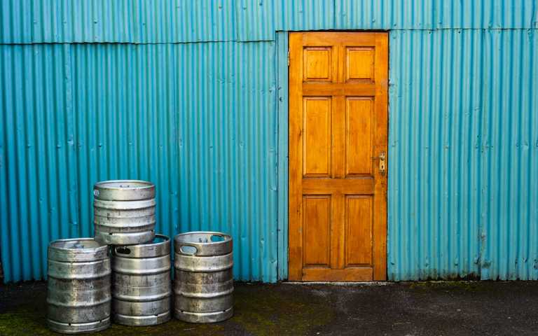 TD suggests rural pubs are “afraid to open” due to controversial scenes in Dublin