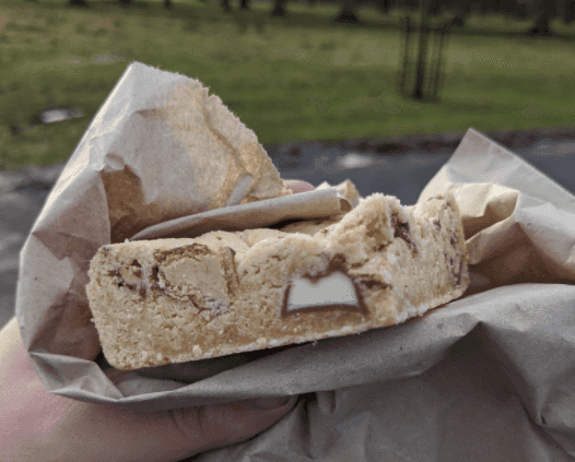 This Dublin coffee shop is serving incredible Kinder Bueno blondies