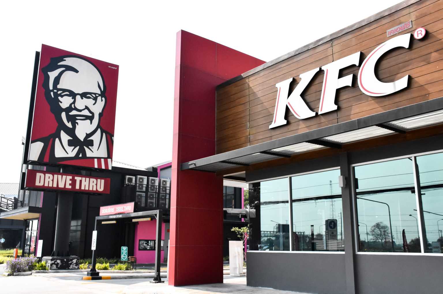 This KFC chicken pun-heavy rejection email is pretty cluckin’ harsh