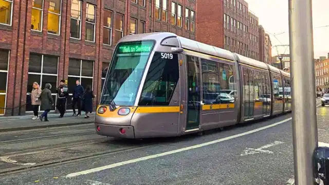 Luas power outage causes chaos for Dublin city commuters