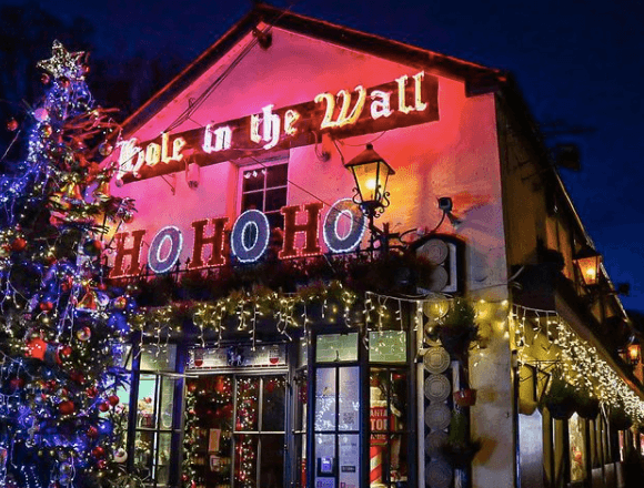 Dublin pub leaving up Christmas decorations until the end of lockdown
