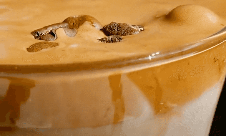 You have to try this Cloud Coffee Cocktail at home You have to try this Cloud Coffee Cocktail at home