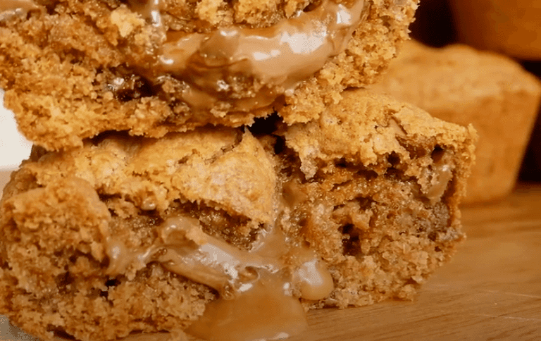 These Caramel Filled Cookie Cups are insanely good These Caramel Filled Cookie Cups are insanely good