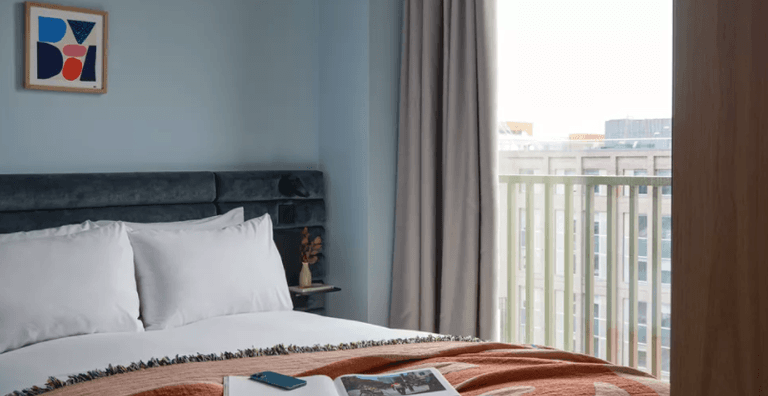 REVIEW: Spending the night with the Beckett Locke REVIEW: Spending the night with the Beckett Locke