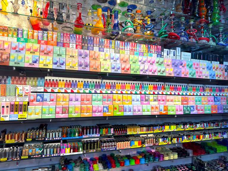 Senator calls for vapes to be made available by prescription only Senator calls for vapes to be made available by prescription only